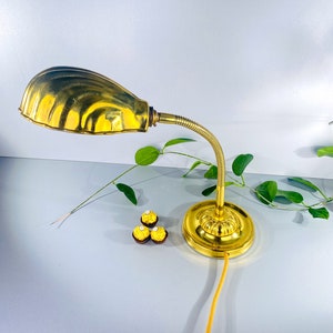 Mid century shell lamp, brass desk lamp, clam shell table lamp with flexible neck, golden, 70s