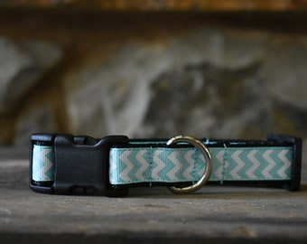 3/4" Aqua & White Chevron Dog Collar