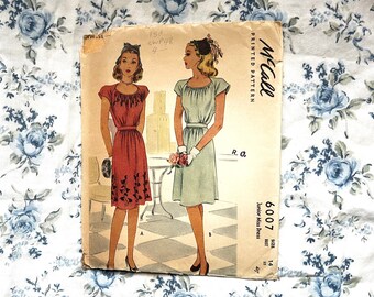 McCall's 6007 Vintage 40s Uncut Sewing Pattern, Size 14 | 1940s DIY Junior Miss Dress  |