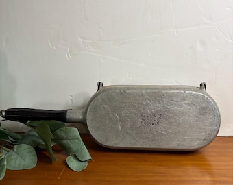Super Maid Cookware Omelet Pan, Fish Pan, 1940’s cookware, Cast Aluminum pan