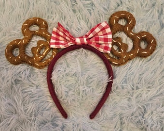 Mickey Salted Pretzel Disneyland Snack Minnie Mouse Ears Headband Accessory: Disney/Mickey and Friends