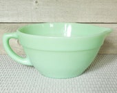 Fire King Jadeite Green Glass Mixing Band Batter Bowl w Spout And Handle, Vintage, Mid Century, Kitchen