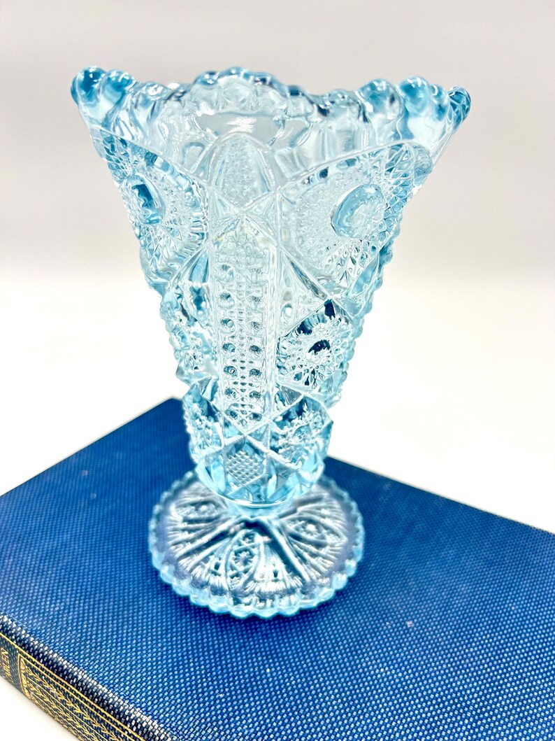 Vintage Imperial Glass Ice Blue Vase, Hobstar with Sawtooth Rim, Cut Glass Footed Vase, MCM 50s Glassware image 7