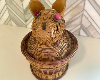 Vintage Wicker Cat-shaped Nesting Basket, 70s Retro Kitsch Decor, Sewing Woven Basket with Lid, Button Eyes, Leather Ears