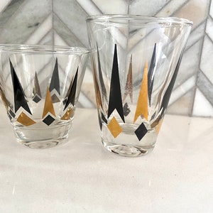 Anchor Hocking Golden Peaks MCM Shot Glasses, Short Set of 3, Gold Black Arrow, Diamond, Vintage Glassware, MCM Shot Glass, Barware image 3