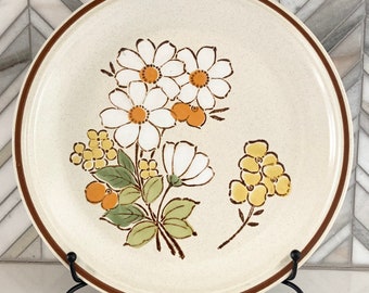 Floral Expressions Summertime Salad & Dinner Plates, Hearthside Stoneware, Sold Separately, Retro White Daisy Yellow Flower Plate, Vintage