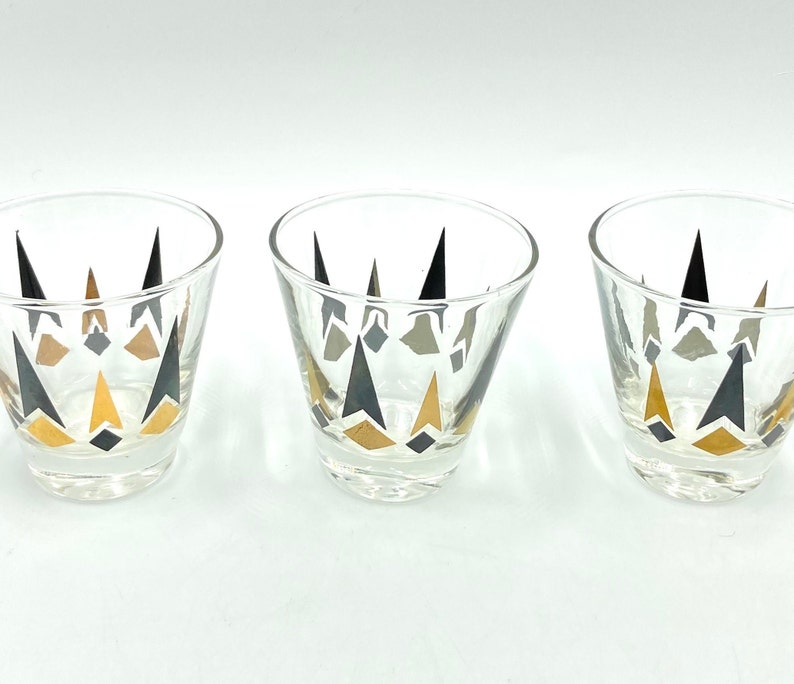 Anchor Hocking Golden Peaks MCM Shot Glasses, Short Set of 3, Gold Black Arrow, Diamond, Vintage Glassware, MCM Shot Glass, Barware image 6