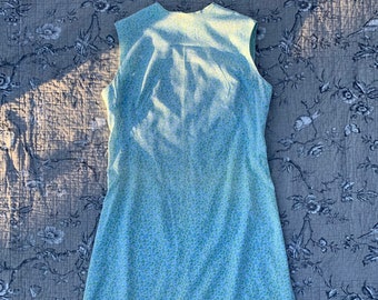 Early 1960s vintage pastel green and blue psychedelic paisley print sleeveless midi cotton dress