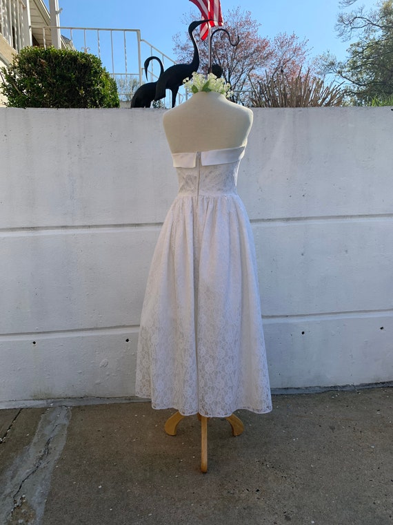 Vintage 70’s White Lace Gown Diamond Run By Wayne… - image 2