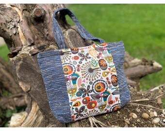 Tote Bag: Cotton, Floral Print, Zip Closure