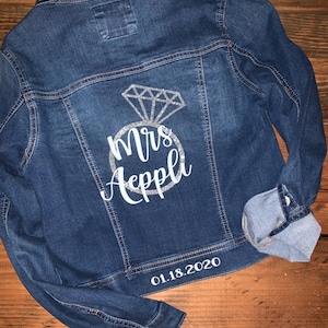 Mrs Denim Jacket, Future Mrs Jacket, Bridal Jackets, Couples jean jacket, Custom Denim Jacket, Bride/groom gift idea,Just Married Jackets