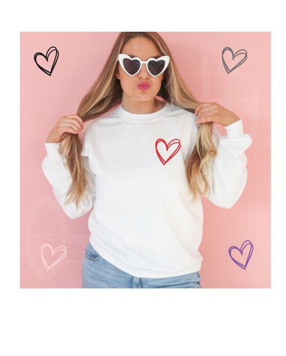 Valentine Day Sweatshirt/Heart Sweatshirt/XOXO Sweatshirt/Love Sweatshirt/Simple heart Valentine day sweatshirt/Valentine gift ideas/Love