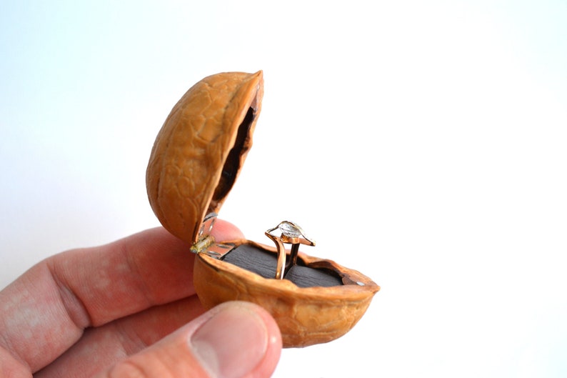 walnut ring box