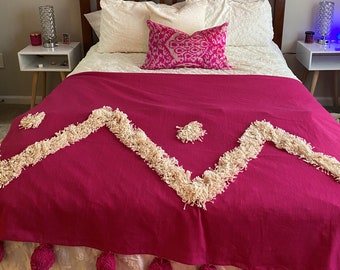 Pink Moroccan Throw Blanket, Boho Cotton Bedding (67x90.5 inches)