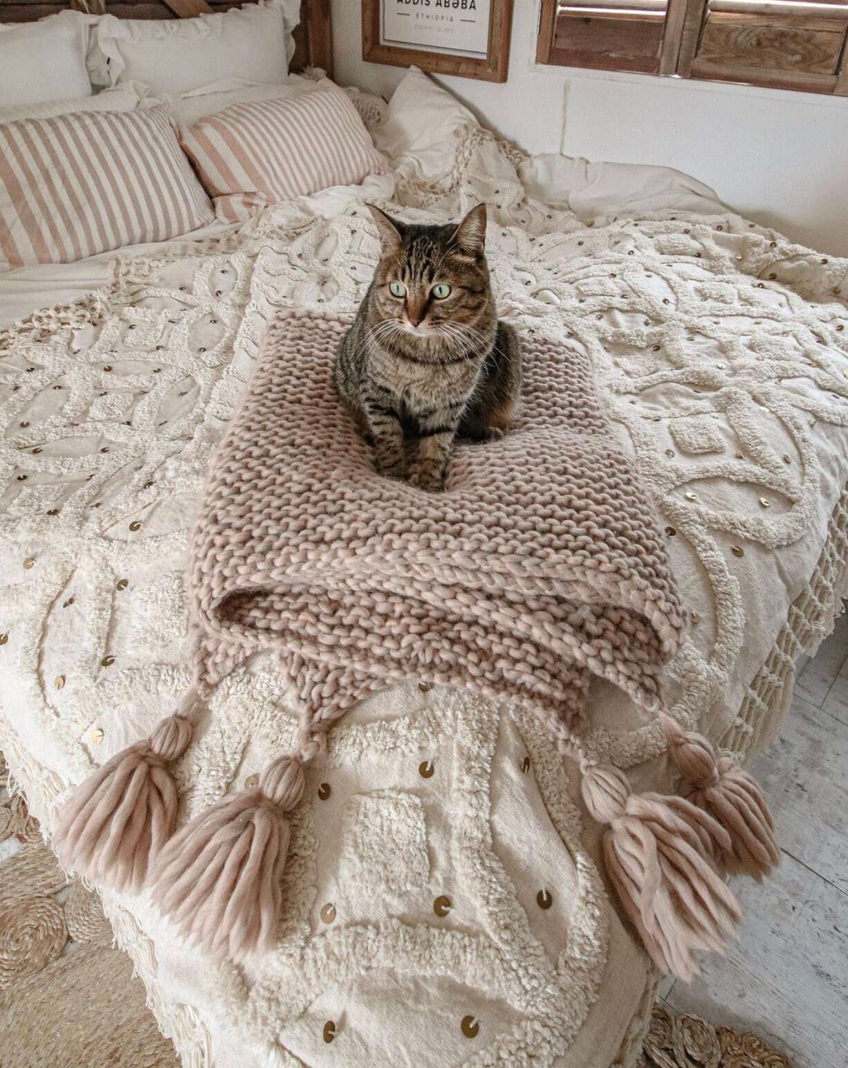 Luxe Fringes Boho Throw Blanket, Moroccan Blanket White, Boho Luxe Bedding, Couch Cover, Sofa throw, Handira Blanket, Morocco Throw