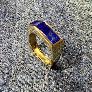 Vintage lapis lazuli ring