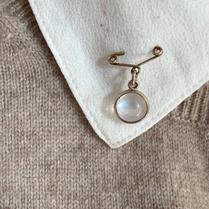 Vintage gold brooch with moonstone pendant image 3