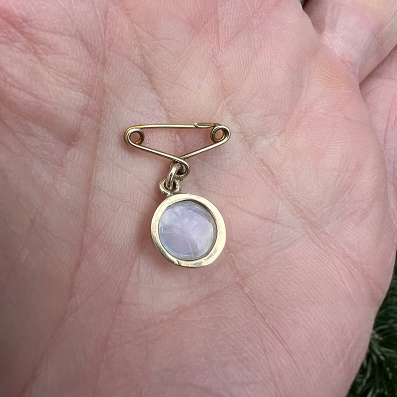 Vintage gold brooch with moonstone pendant image 4