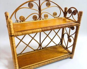 Mid Century 1970s Vintage Original Wall Mounted/Standing Shelf Gorgeous iconic item Rattan Wicker On trend- Great Condition/missing spiral