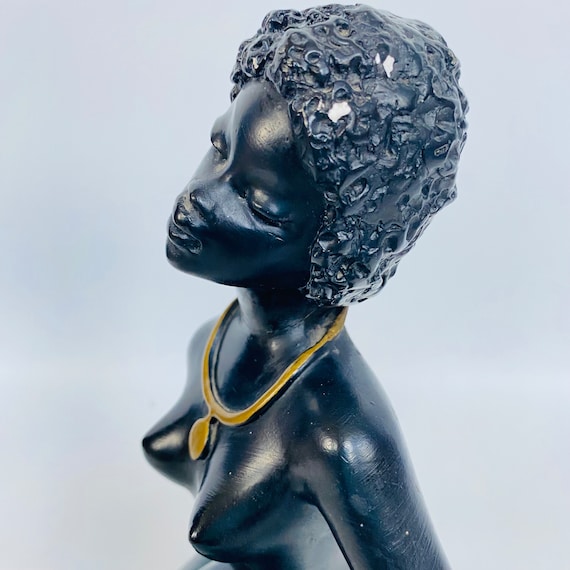Vintage Chalkware African Woman Figurine: Mid-century Diomede