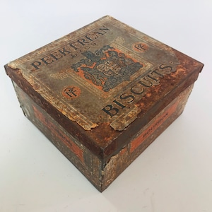 Peak Frean & Co Vintage Bourbon Biscuit Tin early 1900s - original Advertising - made in England- RUST