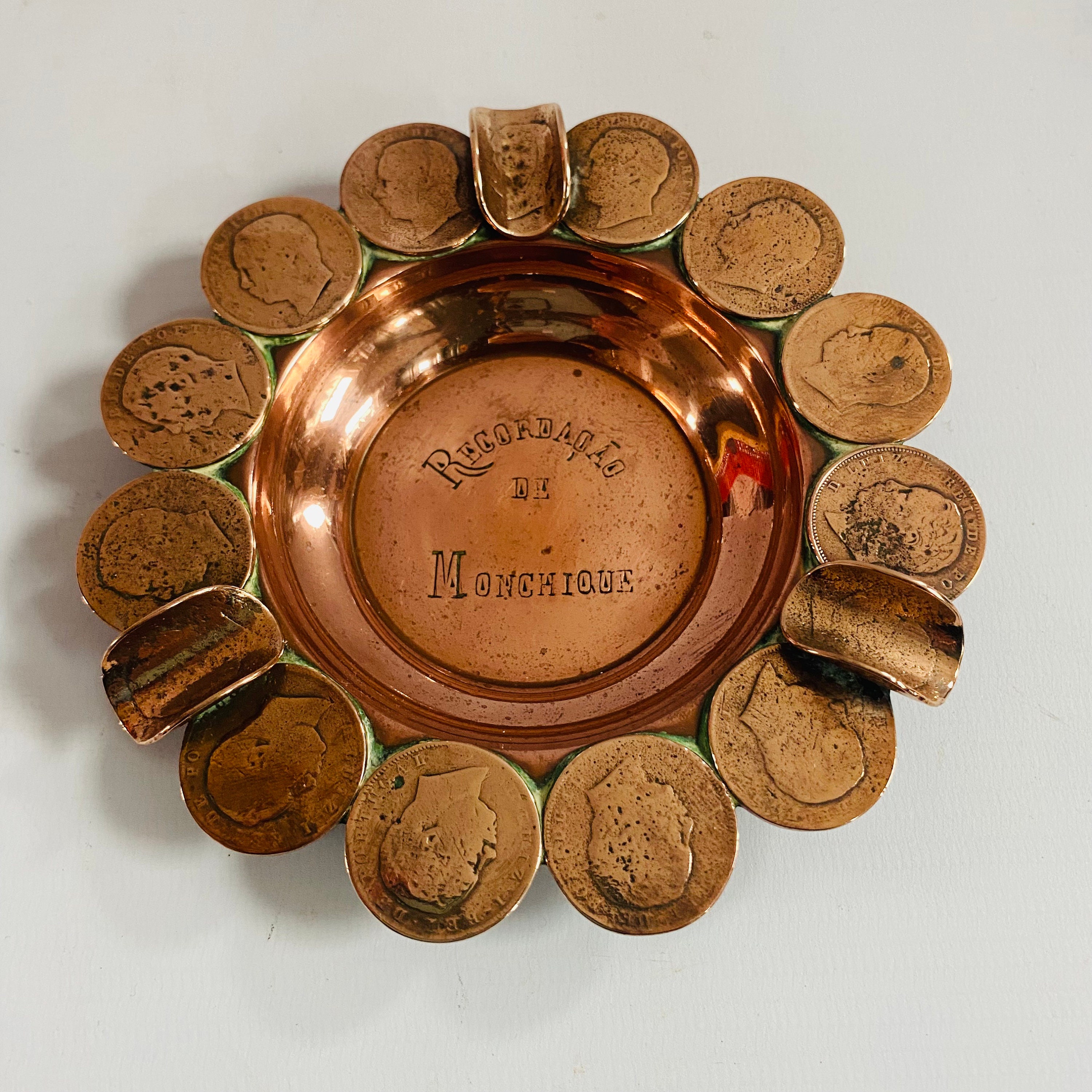 IMIKEYA Cendrier Circulaire En Métal Pour Décoration