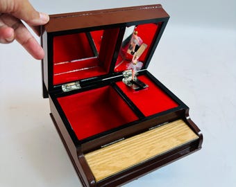 Collectors Vintage Japanese 1950s Musical Box Magnetic