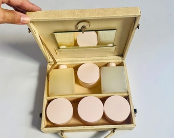 Vanity Retro 1950s London Label Maylor Cosmetic Beauty  Travel case with original Mirror and 6 Containers /Cream Vinyl