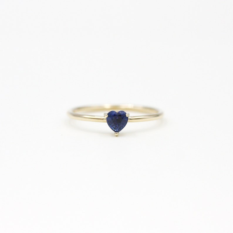 14k real solid gold solitaire gemstone ring with natural blue sapphire