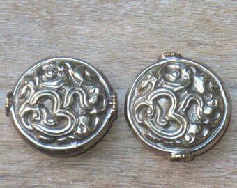 Double Sided Ethnic Nepal 32mm Tibetan Silver Om Symbol Round Bead Namaste Yoga