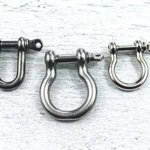 Stainless Steel or Metal Alloy Twist Shackle Clasps, 25mm, 26mm or 35mm, Antique Silver, 1pc. Screw Bar, Matte Gunmetal, Horseshoe Clasp