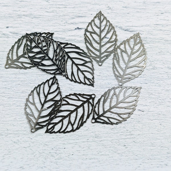Silver Metal Filigree Leaf Charms, Leaves, 26x16mm, 20pcs.
