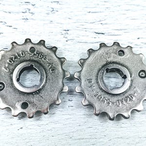 Antique Silver Gear Connector or Pendant, 1pc.  32mm, Industrial
