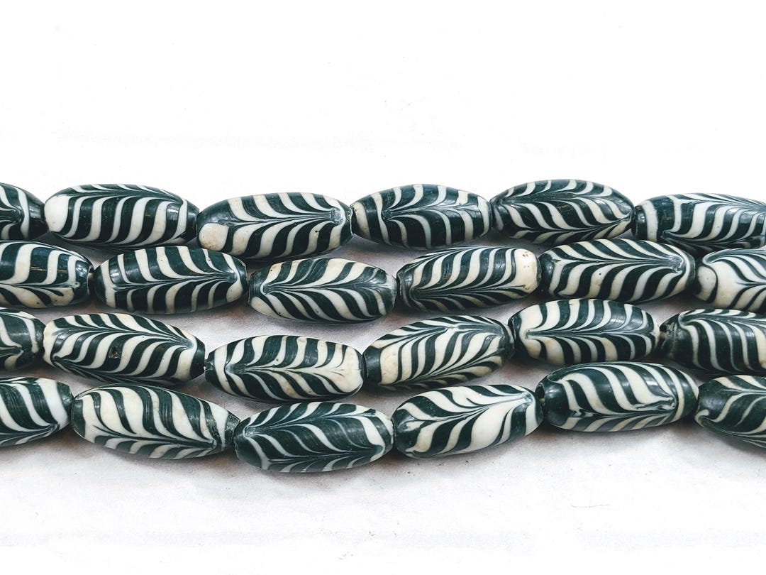 Hand Painted Indonesian Glass Green and White Java Feather Motif Beads ...