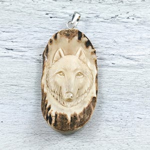Beautiful Hand Carved Deer Antler Wolf Pendant, Approx. 57x26mm, 1pc. Nature, Wildlife