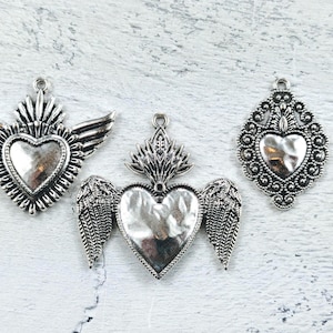 5pcs. Antique Silver Sacred Heart Charms, Pendants, Milagro Ex Voto Heart Charms, Sacred Heart, Winged, Ornate