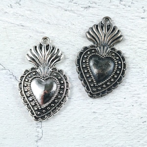Patina or Antique Silver Milagro Ex Voto Heart Charms, Sacred Heart, 10pcs, Love, Spiritual, Flaming, 35x22mm
