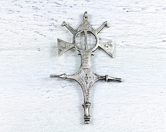 Colgante de cruz africana de plata antigua, étnico, tribal, copto, 76 x 48 mm, ornamentado