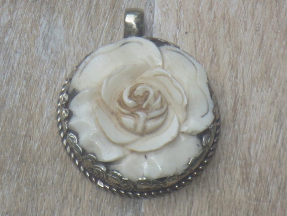 Tibetan Silver And Buffalo Bone Carved Flower Pendant Rose - Tibetan Silver Flower Pendant Tibetan Silver And Buffalo Bone Carved Flower Pendant Rose - Tibetan Silver Flower Pendant