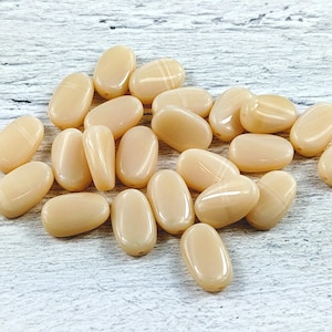 Czech Glass Wavy Oval Bead, 14x8mm, 25pcs. Vanilla Color
