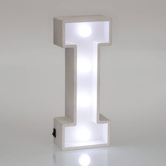 Lettres d'éclairage I Marquee Letters LED Lampe de chevet (fr) White Wooden Letter Lights Bedroom Decor Mur suspendu autoportant (fr) Nom Baby Gift Lettres d'éclairage I Marquee Letters LED Lampe de chevet (fr) White Wooden Letter Lights Bedroom Decor Mur suspendu autoportant (fr) Nom Baby Gift