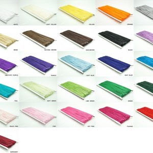 Pode incluir: Uma variedade de cores de cord&atilde;o, corda ou fio. Os cord&otilde;es est&atilde;o dispostos em filas sobre um fundo branco. As cores incluem branco, amarelo claro, amarelo, laranja, cinza, bege, marrom natural, marrom escuro, preto, lavanda, roxo ametista, roxo, azul claro, azul marinho, turquesa, azul-verde, verde claro, verde lim&atilde;o, verde, verde escuro, rosa p&ecirc;ssego, rosa, rosa quente, f&uacute;csia, vermelho e bord&ocirc;.