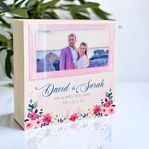 Wedding Keepsake Box, Handmade Wooden Memory Box with Couple&#39;s Photo - Personalized Anniversary Gift for Couple - Valentines Day Gift Idea