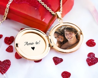 Lovely Valentine's Day Present for Her, Locket Necklace with Photo, Engraved Necklace, Photo Necklace in Gold, Wife Gift, Mothers day Gift