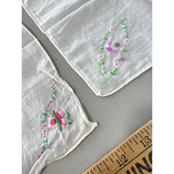 Vintage Flower Embroidered Handkerchief Lot of 2 … - image 3