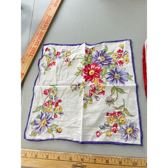 Vintage Floral Handkerchief Lot of 2 Sqaure Light… - image 3