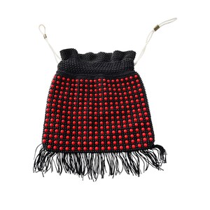 Bolso estilo cartera con cordón y cuentas de los años 60 de JEM, con flecos y adornos negros y rojos