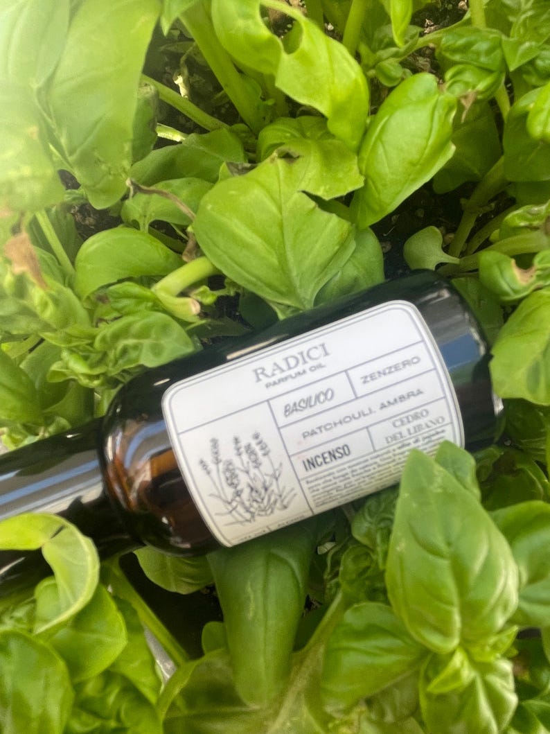 Natural Perfume Roots | 30ml Eau de Parfum, 10ml Roll-on, Artisanal Niche Fragrance, Earthy and Long-Lasting, Unisex, Made in Italy image 3