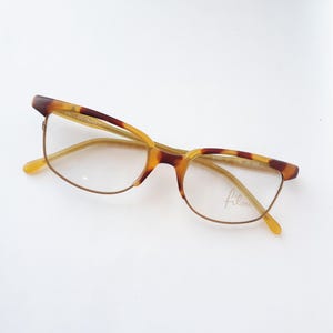 Filou Metal Line Eyeglasses Style Number 7002 Lavender Retro Steampunk New RA316-1 | Women | Shiny Purple | Metal Glasses main image 4