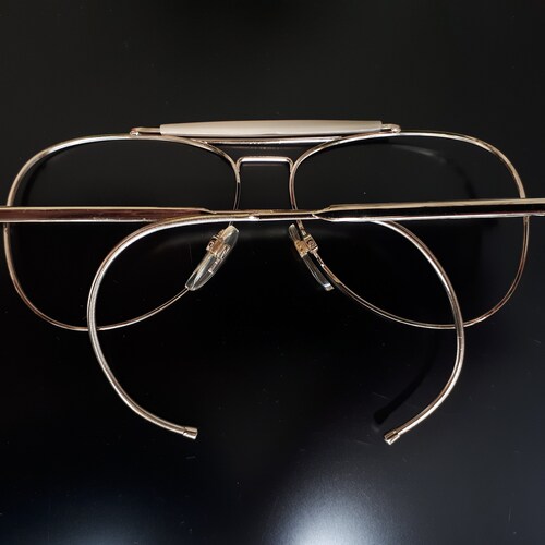 Nigura 541 eyeglasses gold aviator shaped men glasses from Germany shops medium size cable arms vintage 1980 eyewear NOS neu Brille